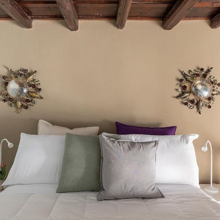 Iflat Pantheon Historic Two-Story Apartment Roma Esterno foto