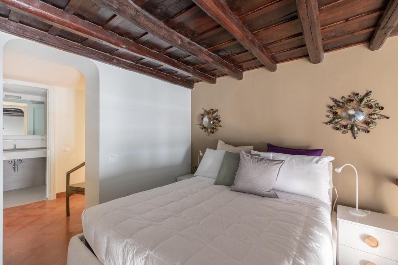 Iflat Pantheon Historic Two-Story Apartment Roma Esterno foto